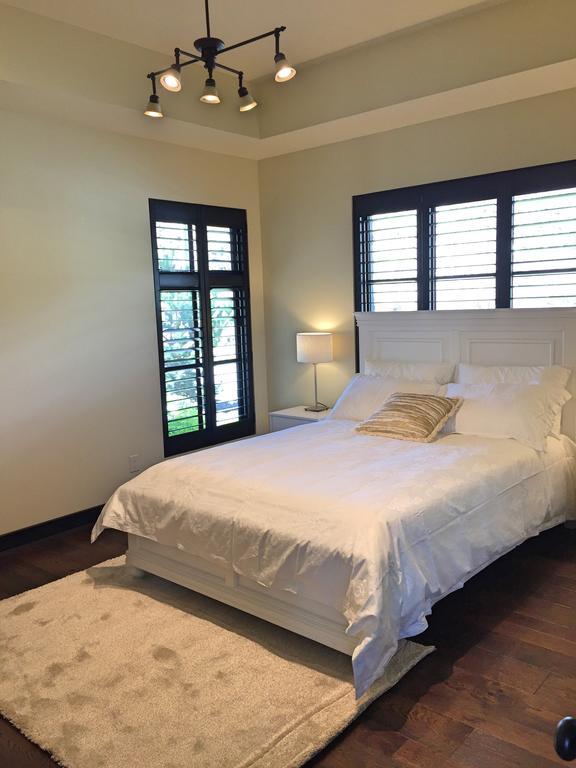 Mission Hill Lake View Villa West Kelowna Exterior foto